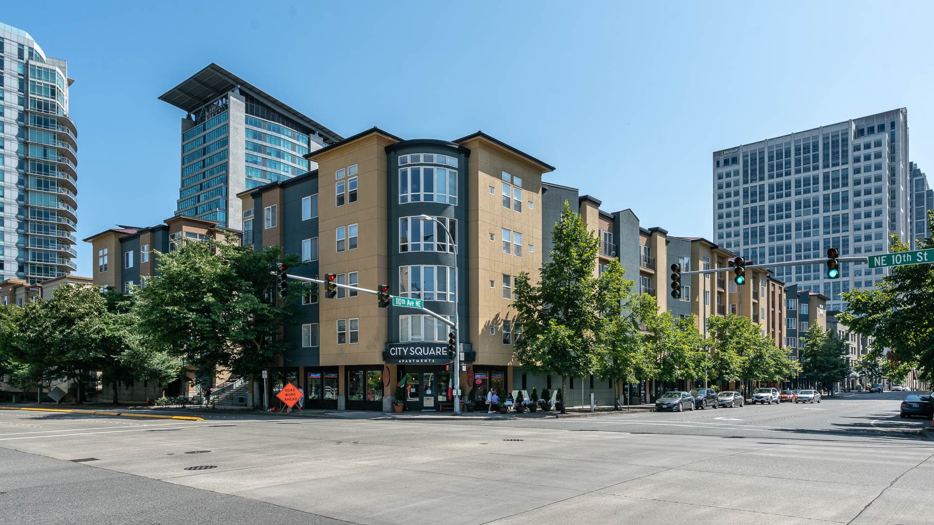 City Square Bellevue Apartments 1 of 44