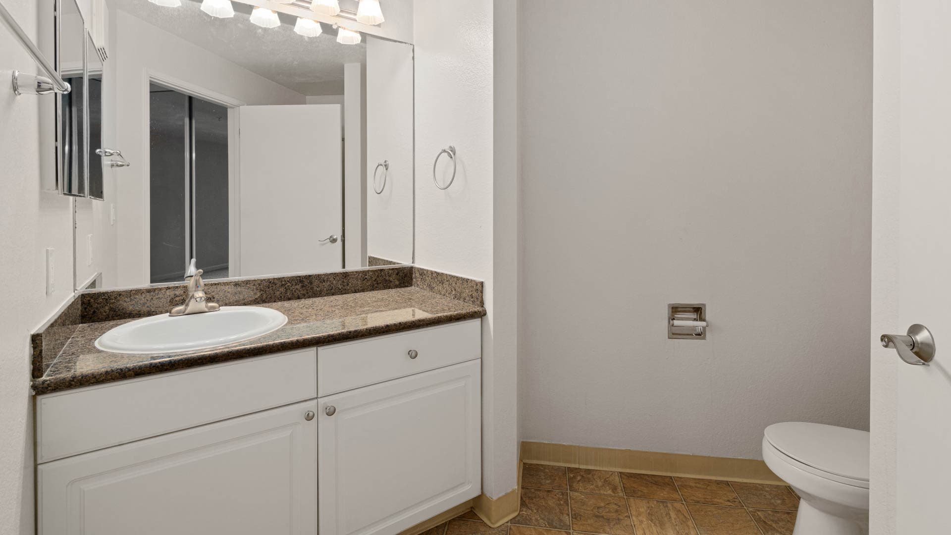 Artistry Emeryville Apartments 7 of 15