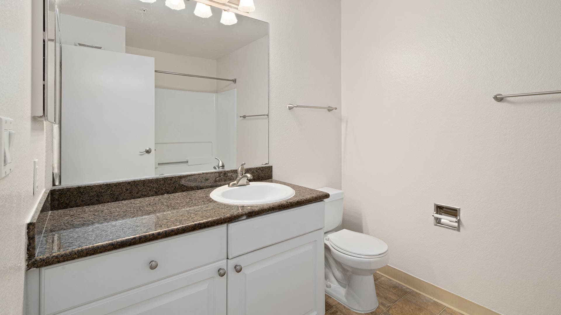 Artistry Emeryville Apartments 5 of 15
