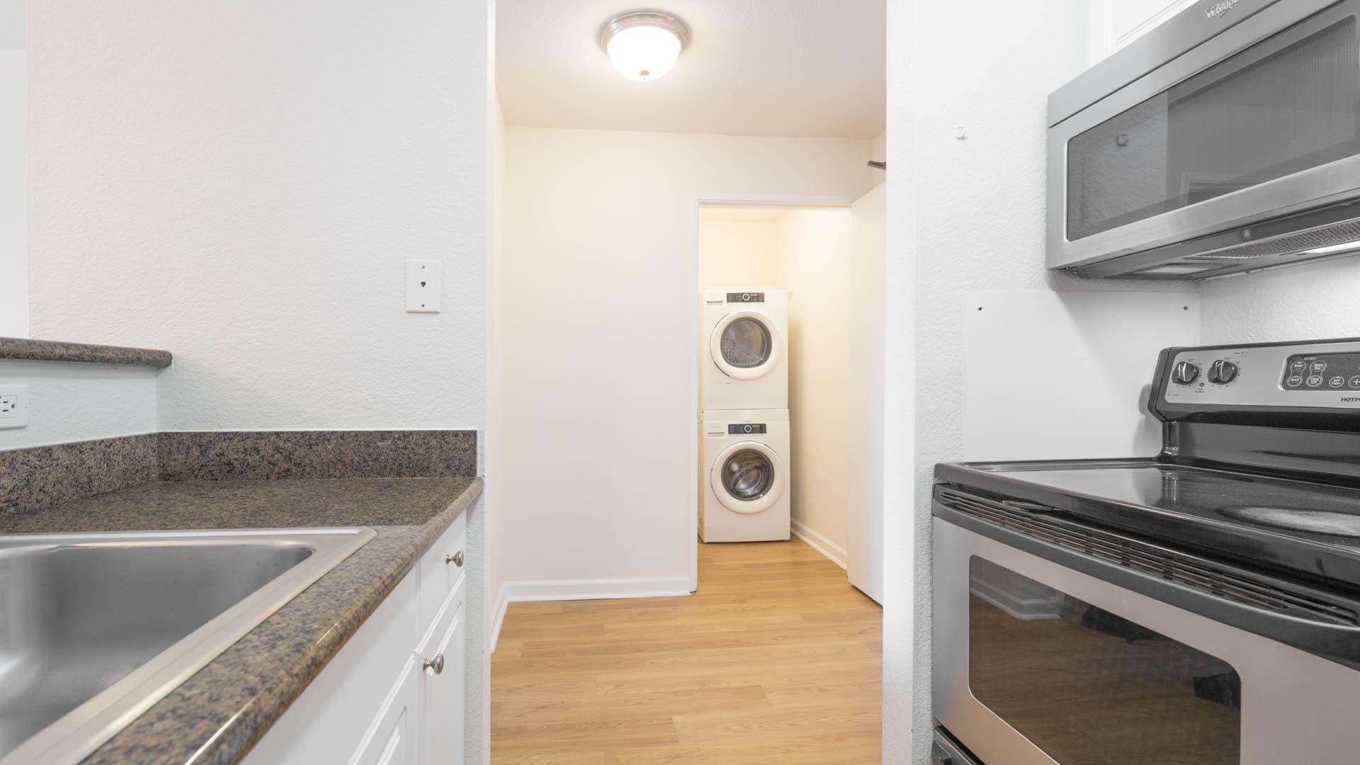 Artistry Emeryville Apartments 2 of 6