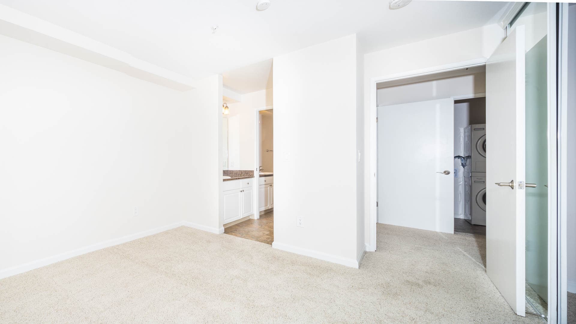 Artistry Emeryville Apartments 2 of 5