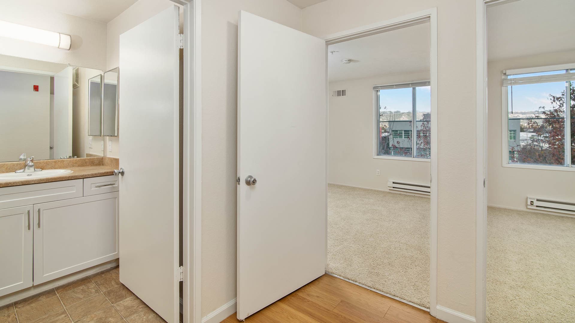 Artistry Emeryville Apartments 5 of 12