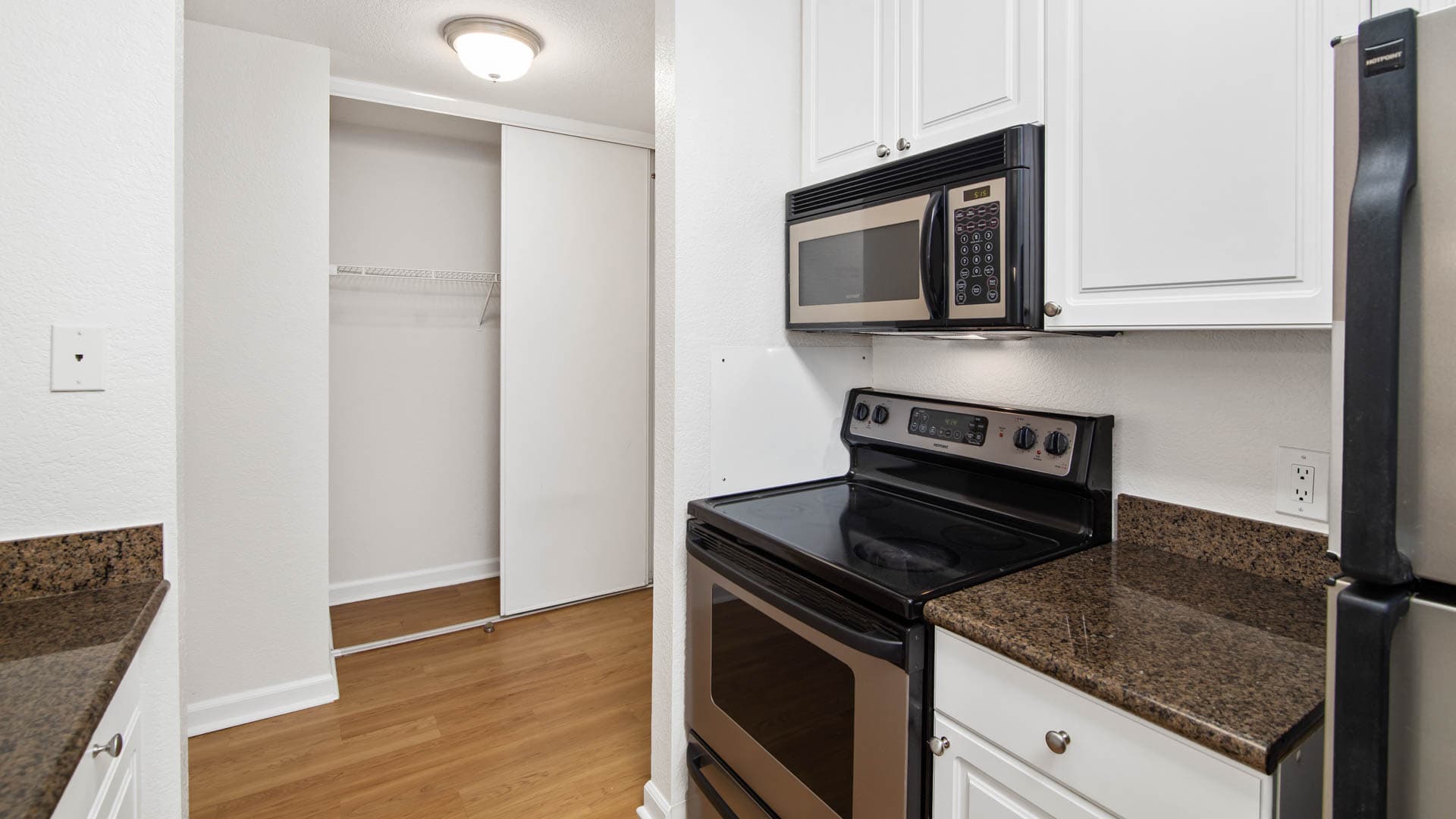 Artistry Emeryville Apartments 1 of 6
