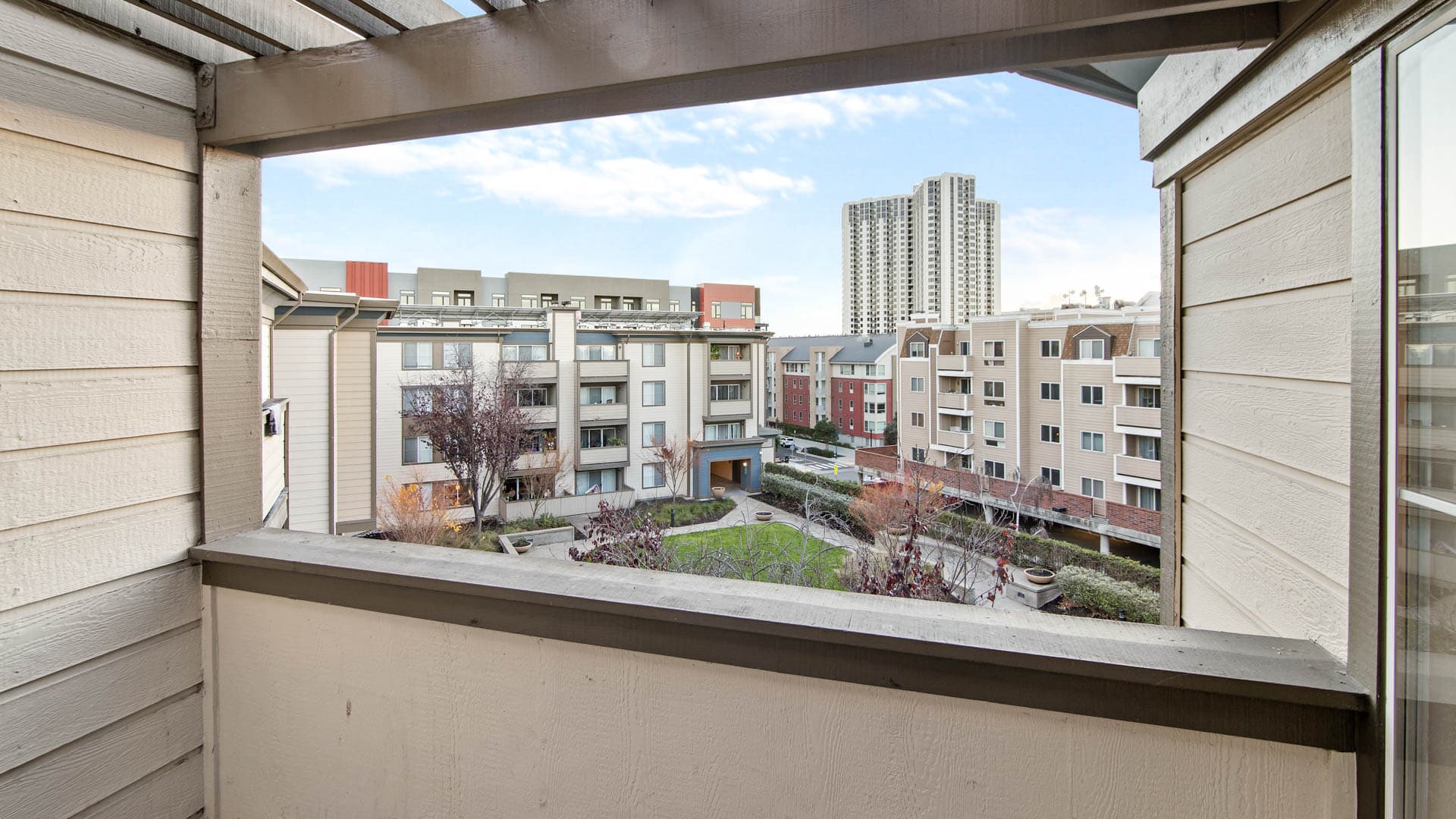 Artistry Emeryville Apartments 5 of 6