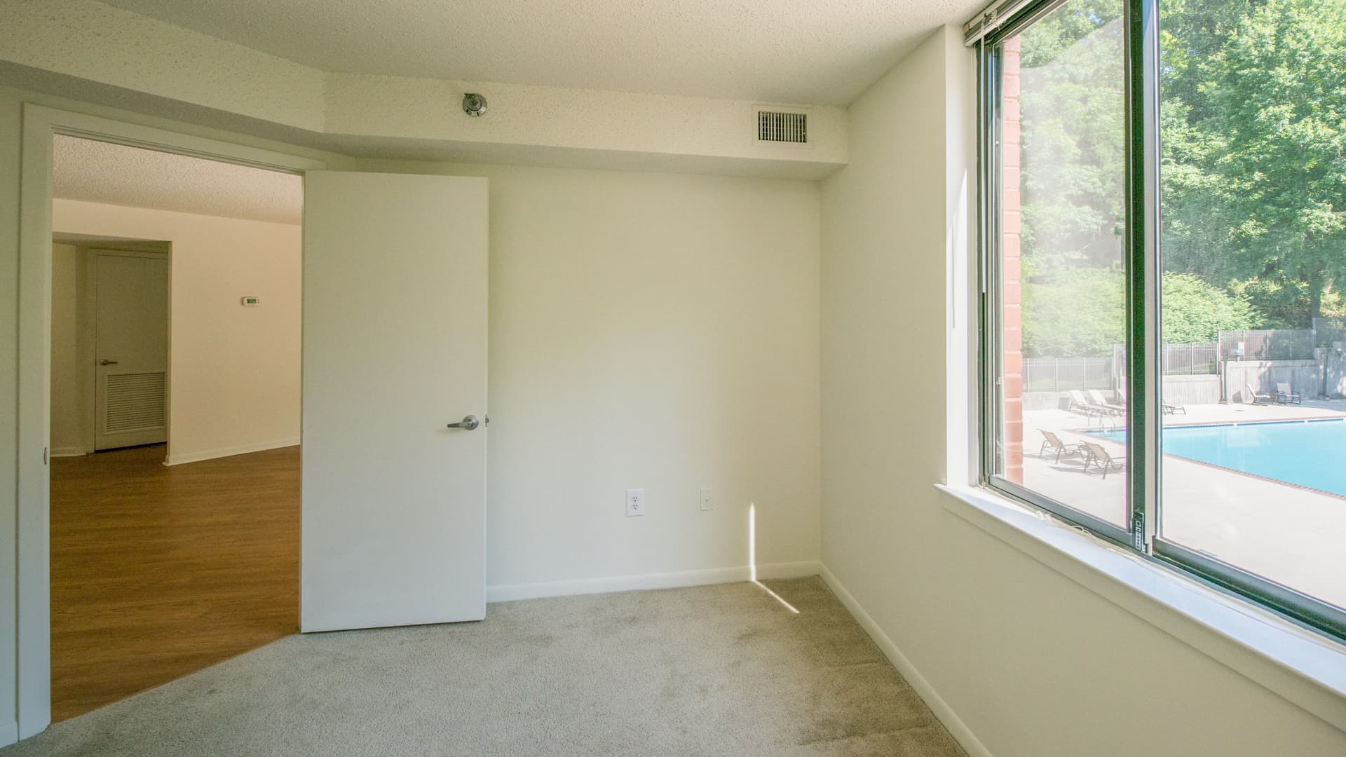 2501 Porter Apartments 6 of 8