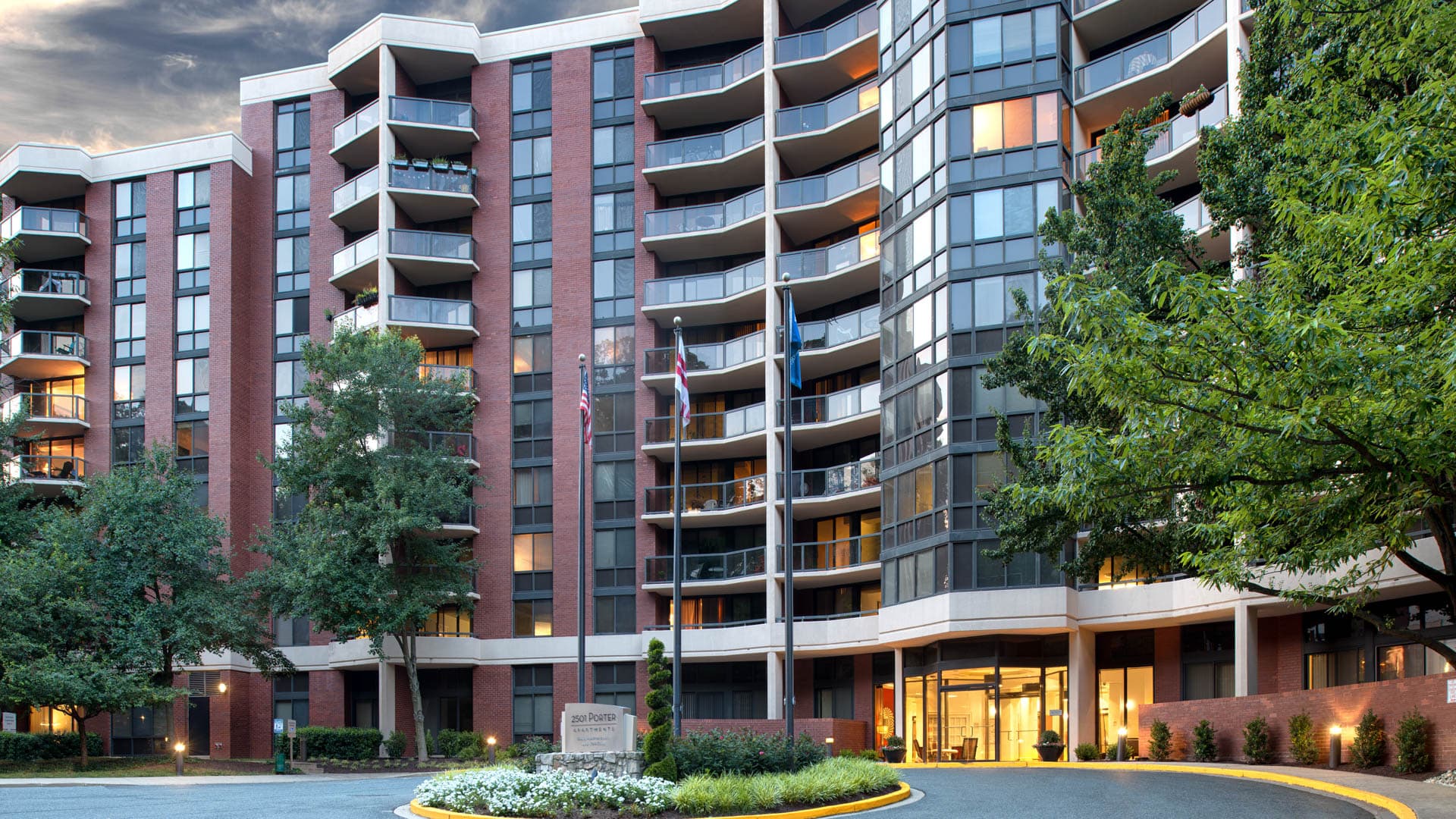 2501 Porter Apartments 2 of 37
