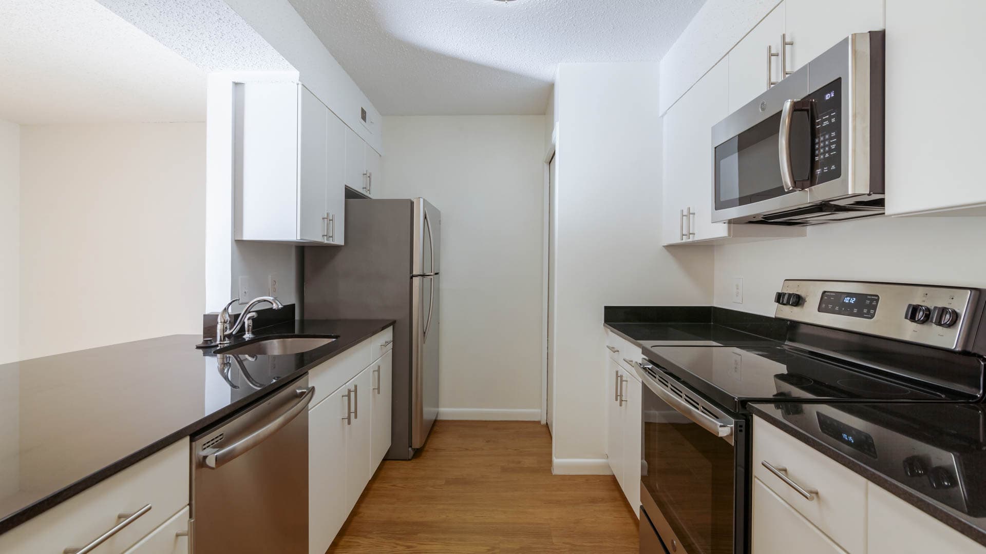 2501 Porter Apartments 13 of 16
