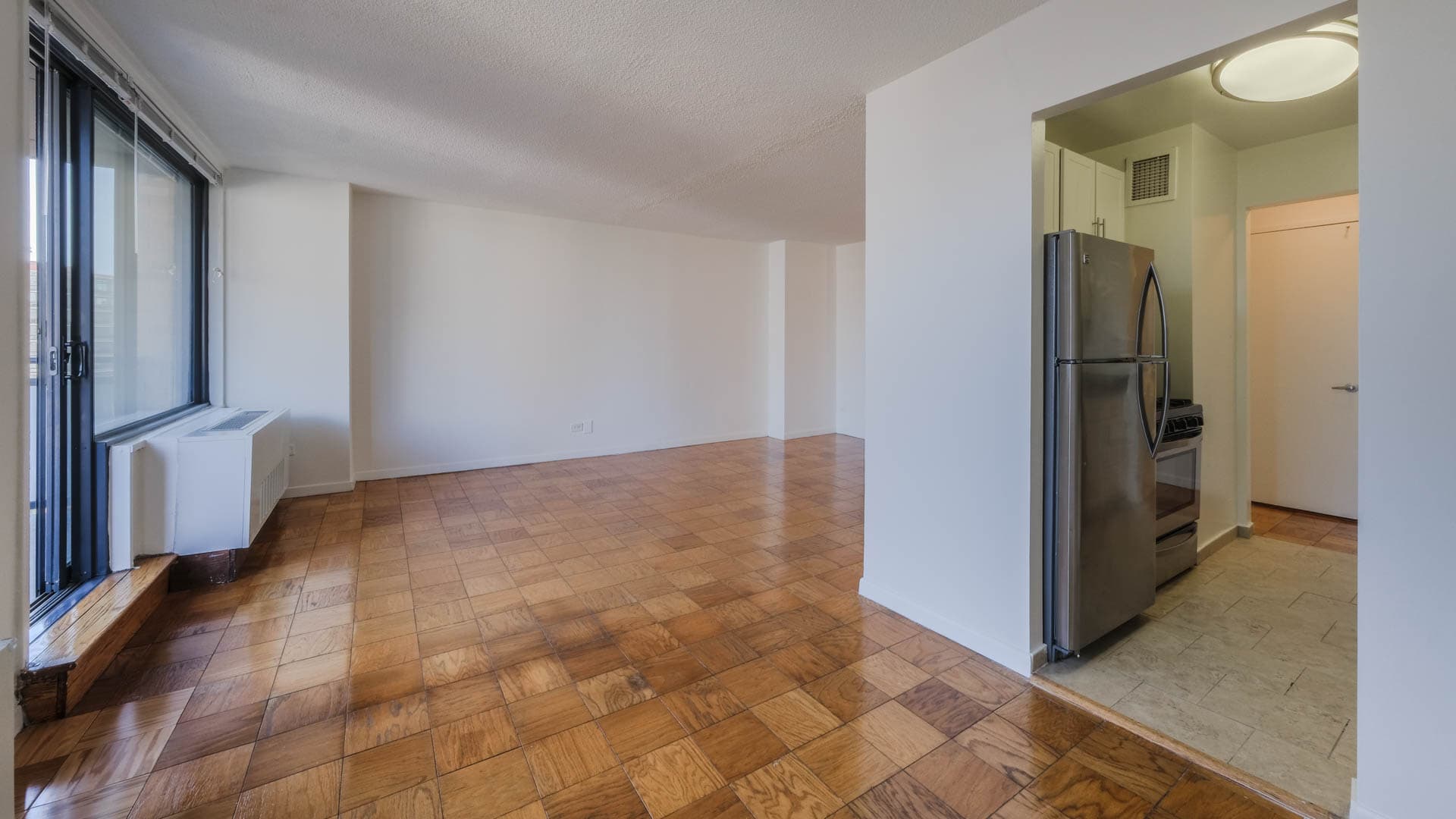 Murray Hill Tower Apartments 3 of 8