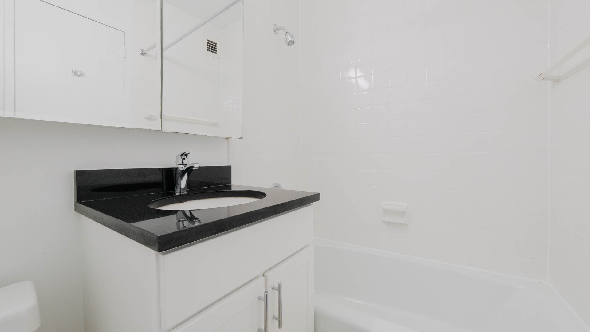 Murray Hill Tower Apartments 1 of 5