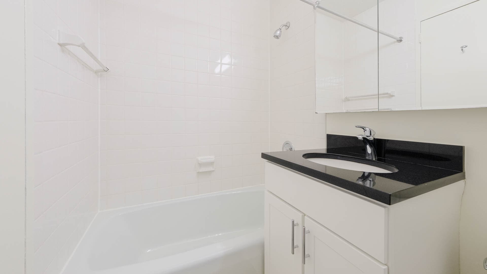 Murray Hill Tower Apartments 4 of 8