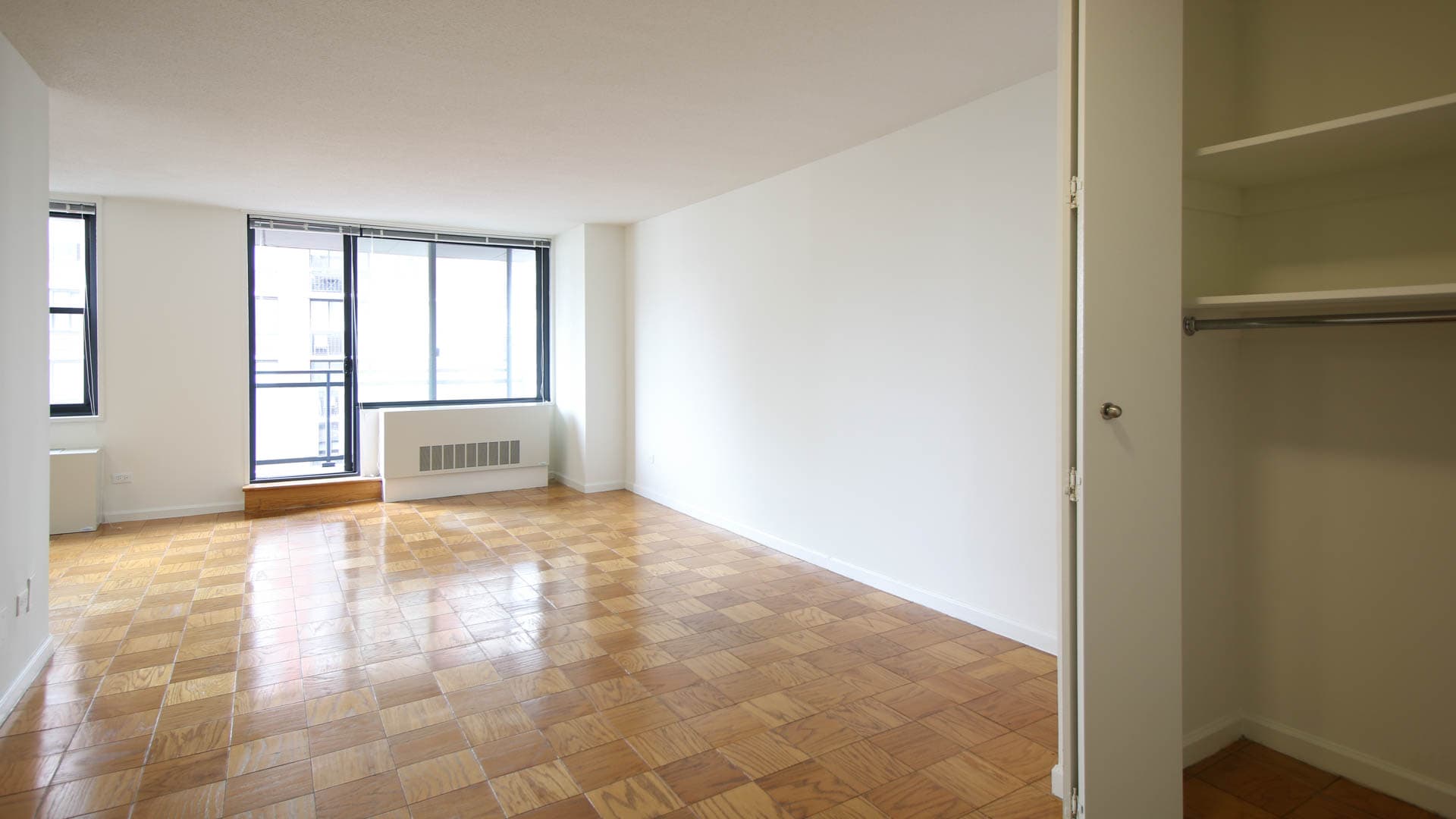 Murray Hill Tower Apartments 3 of 11