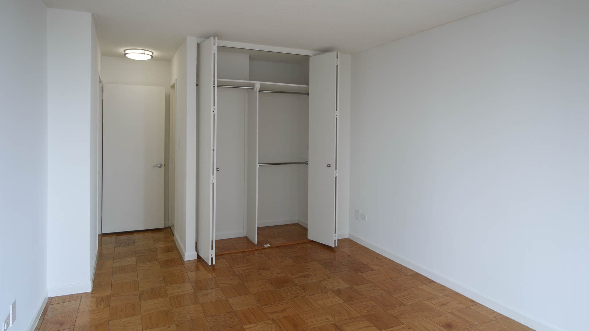 Murray Hill Tower Apartments 5 of 11
