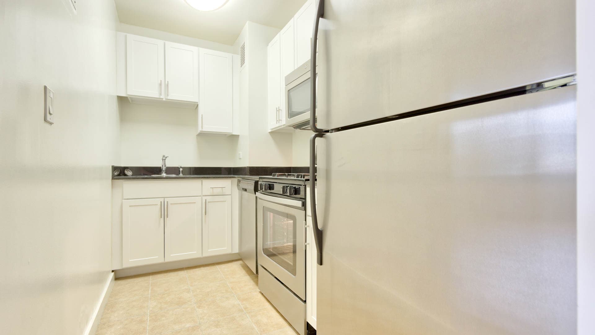 Murray Hill Tower Apartments 2 of 8