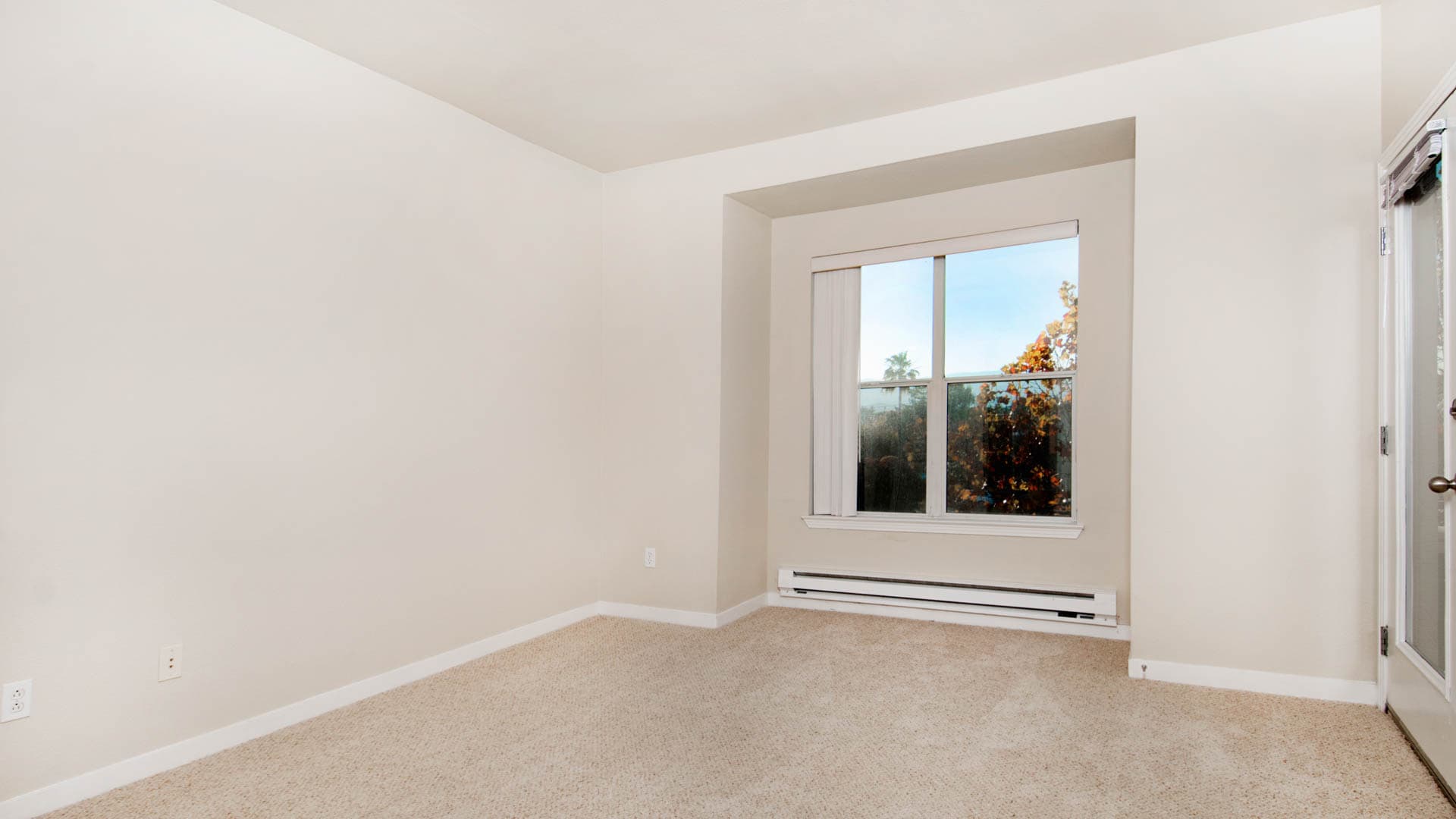 City Gate at Cupertino Apartments 3 of 7
