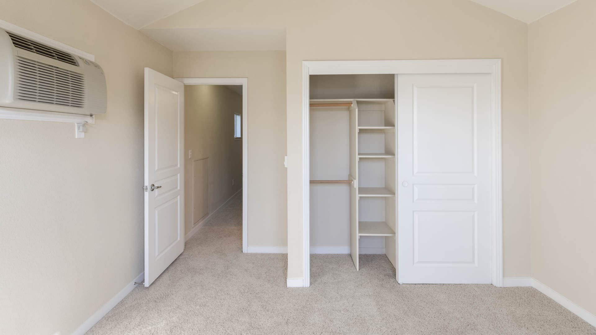 City Gate at Cupertino Apartments 8 of 14