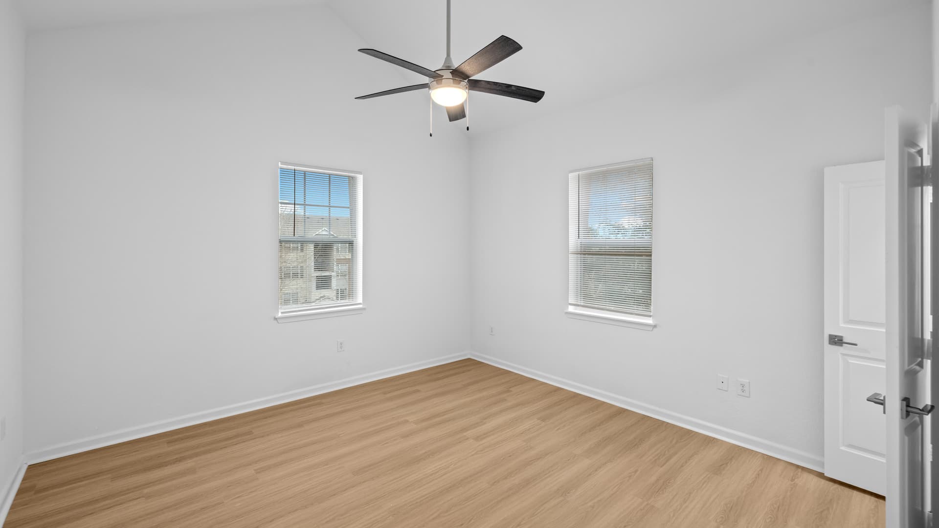 Fairchase Apartments 4 of 11