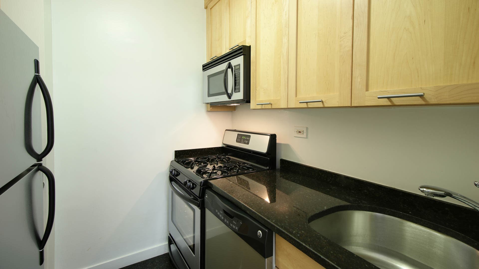 303 East 83rd Apartments 5 of 16