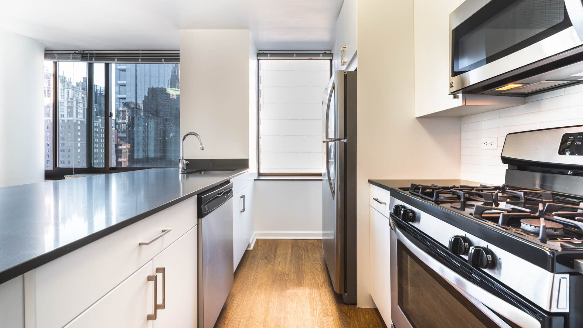 300 East 39th Apartments 9 of 12