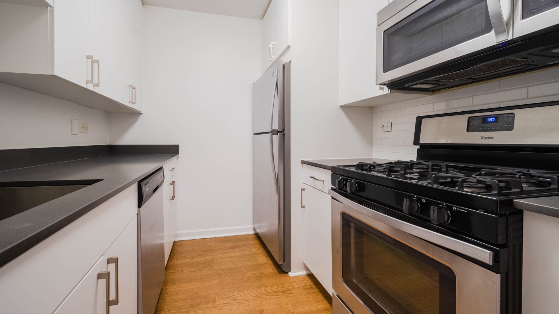 300 East 39th Apartments 5 of 8