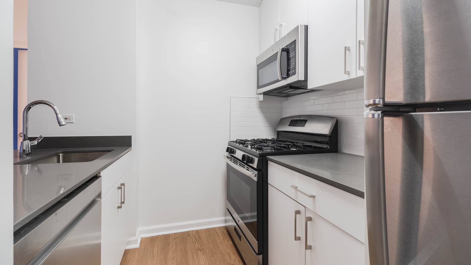 300 East 39th Apartments 5 of 6