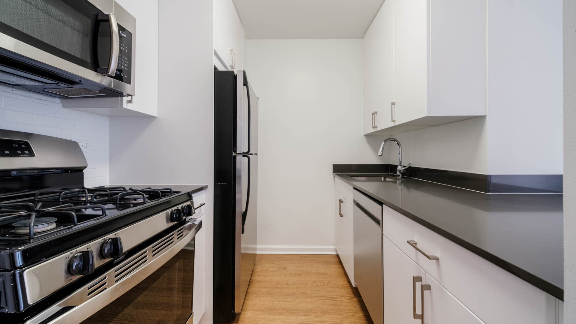 300 East 39th Apartments 3 of 8