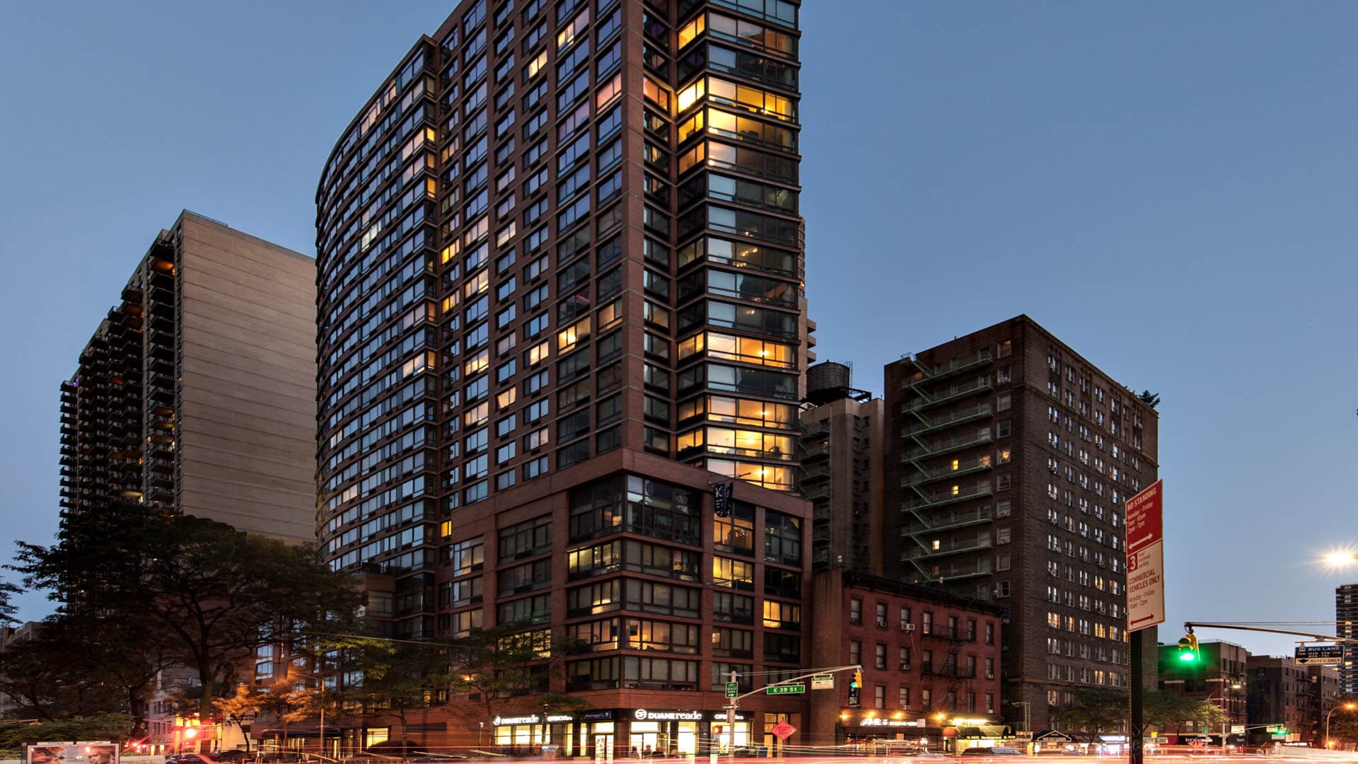 300 East 39th Apartments 1 of 44