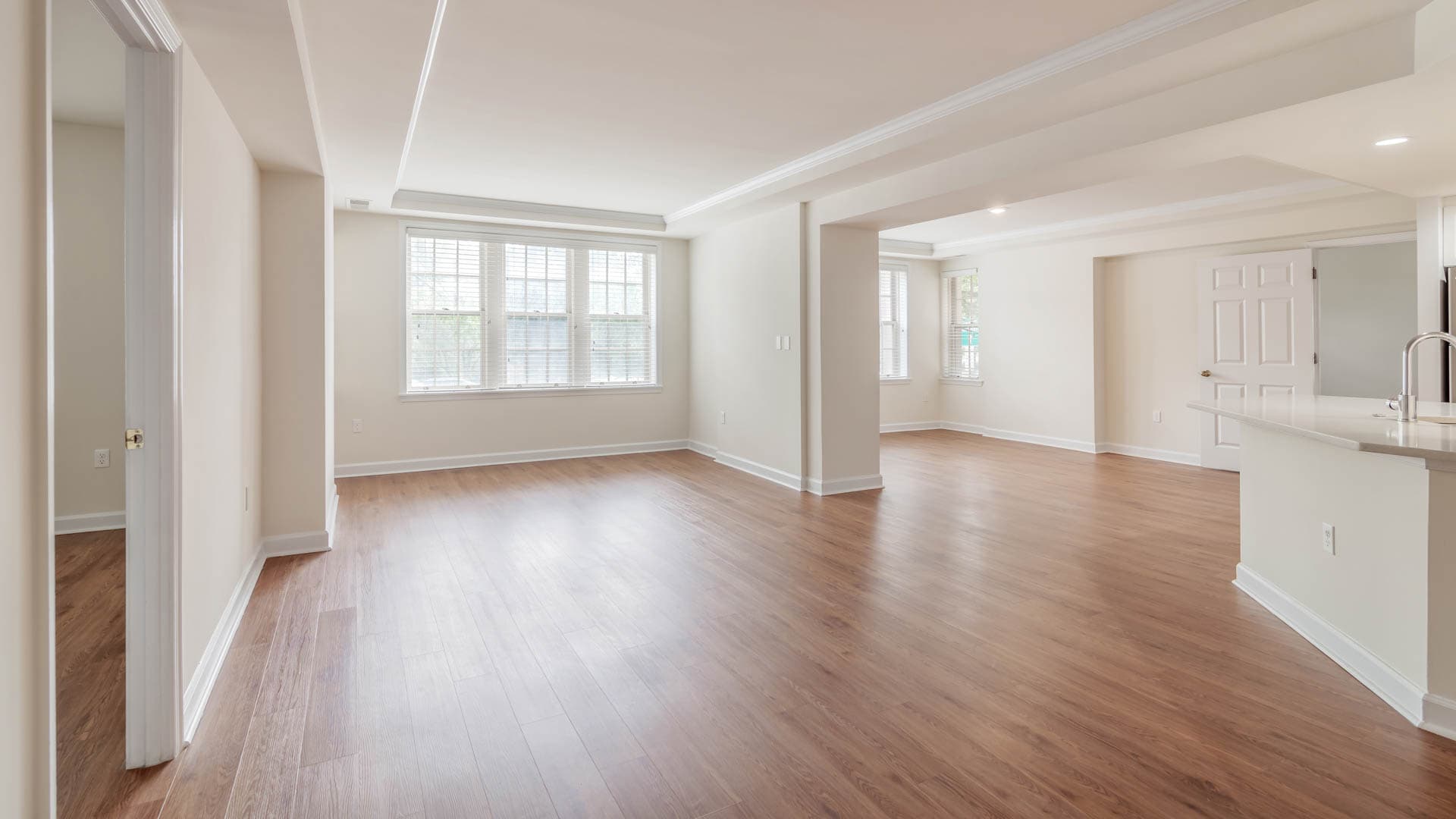 Alban Towers Apartments 13 of 42