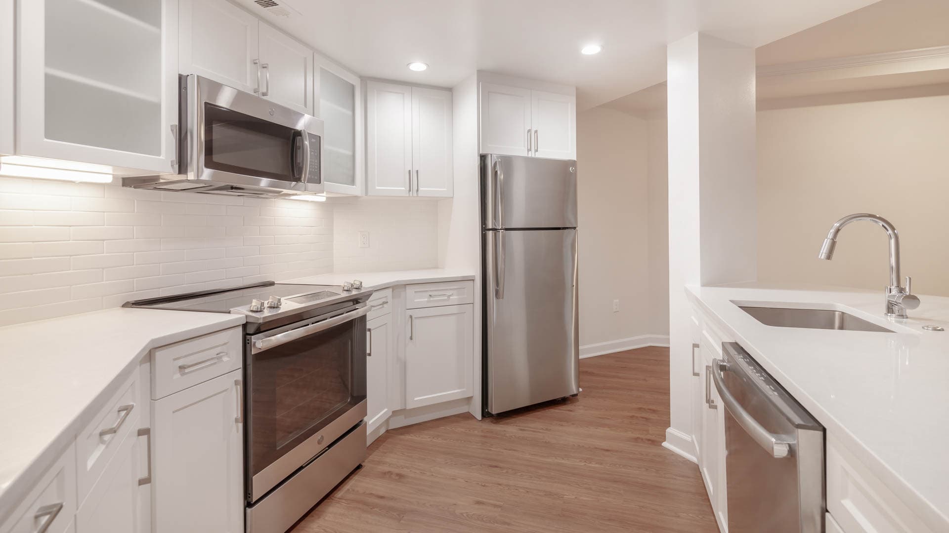 Alban Towers Apartments 9 of 42