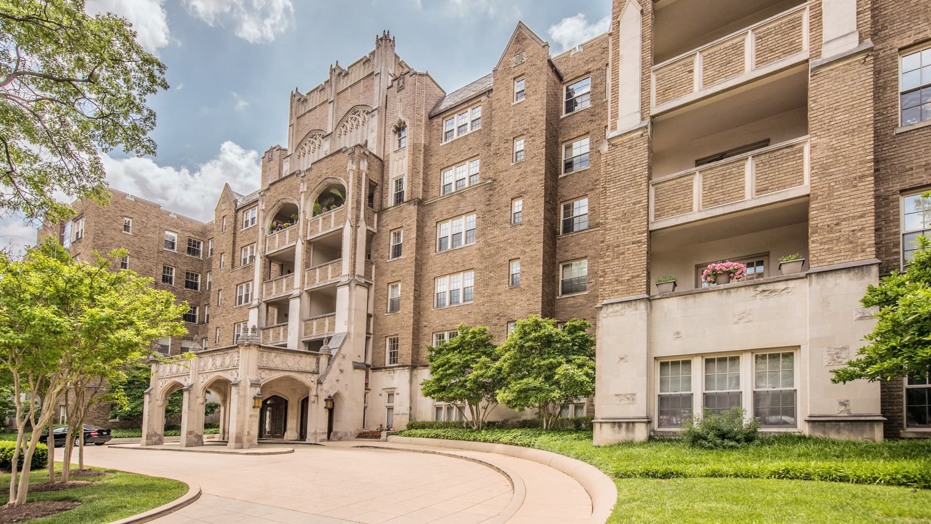 Alban Towers Apartments 3 of 42