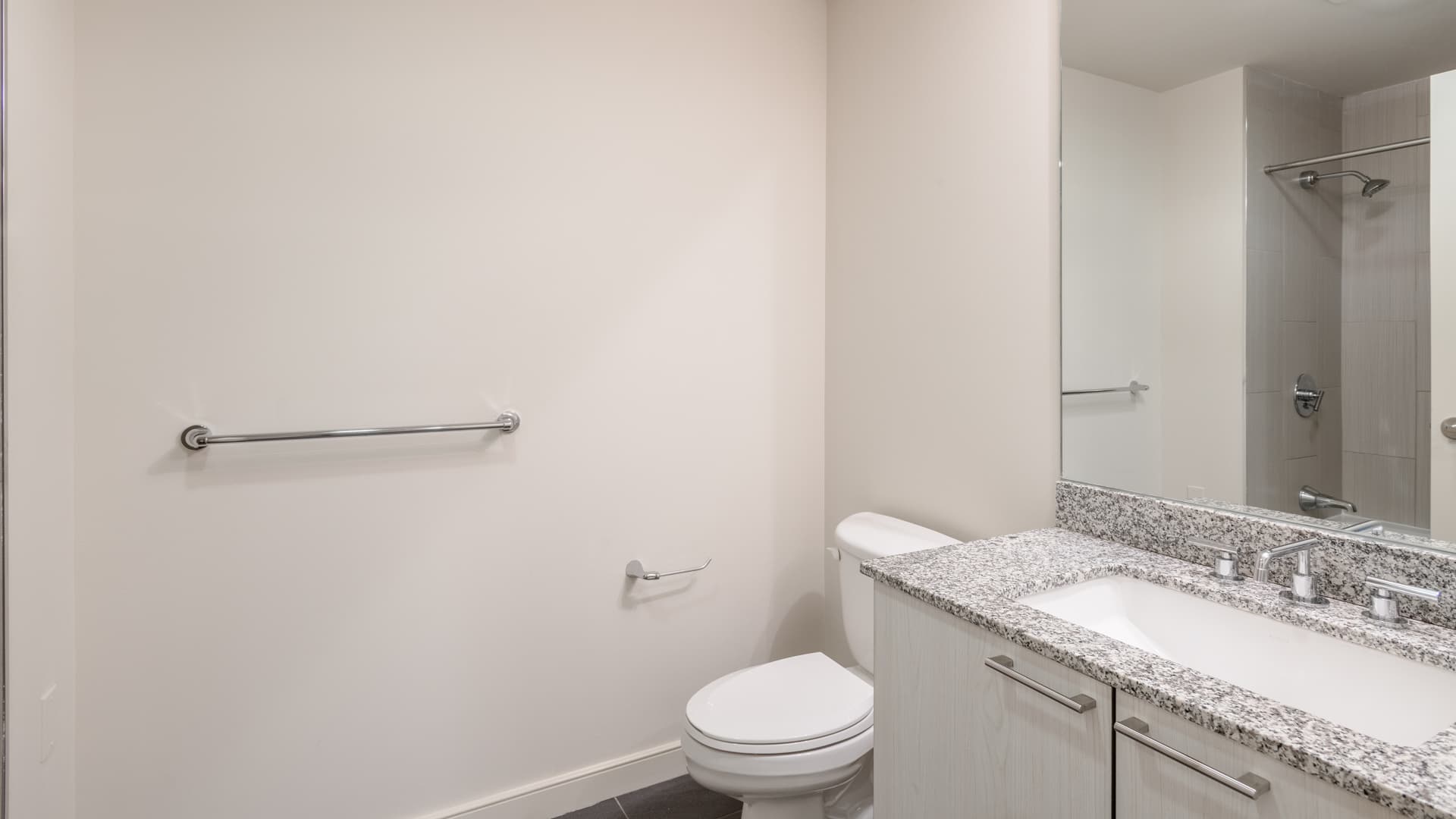 Avenir Apartments 34 of 58