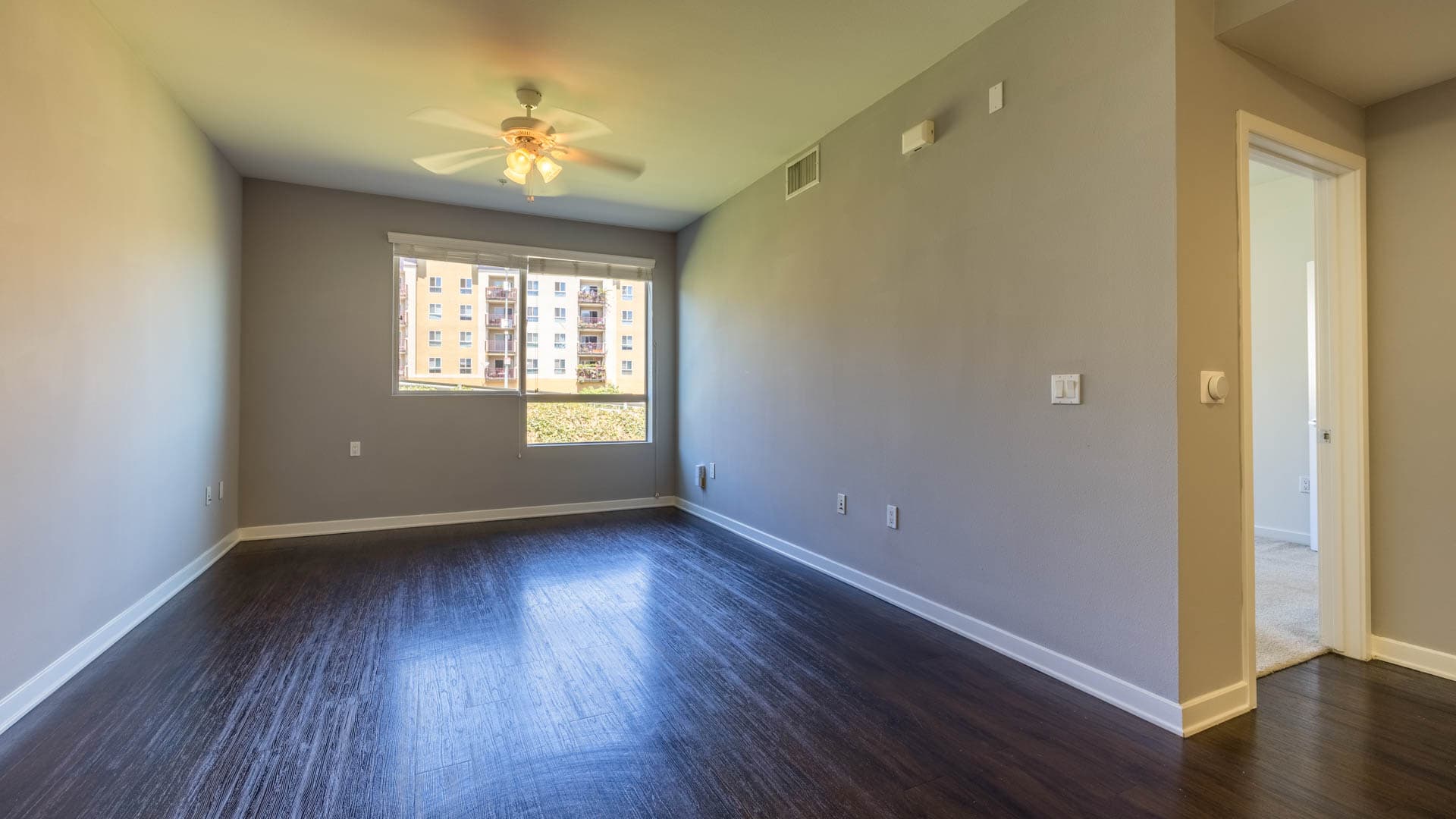 Jia Apartments 5 of 6