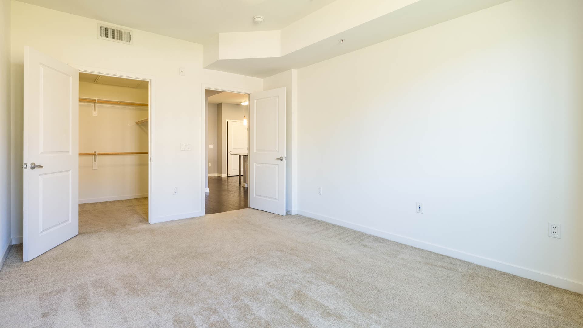 Jia Apartments 2 of 6
