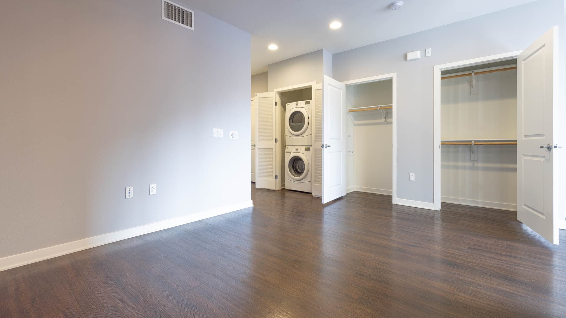 Jia Apartments 2 of 4
