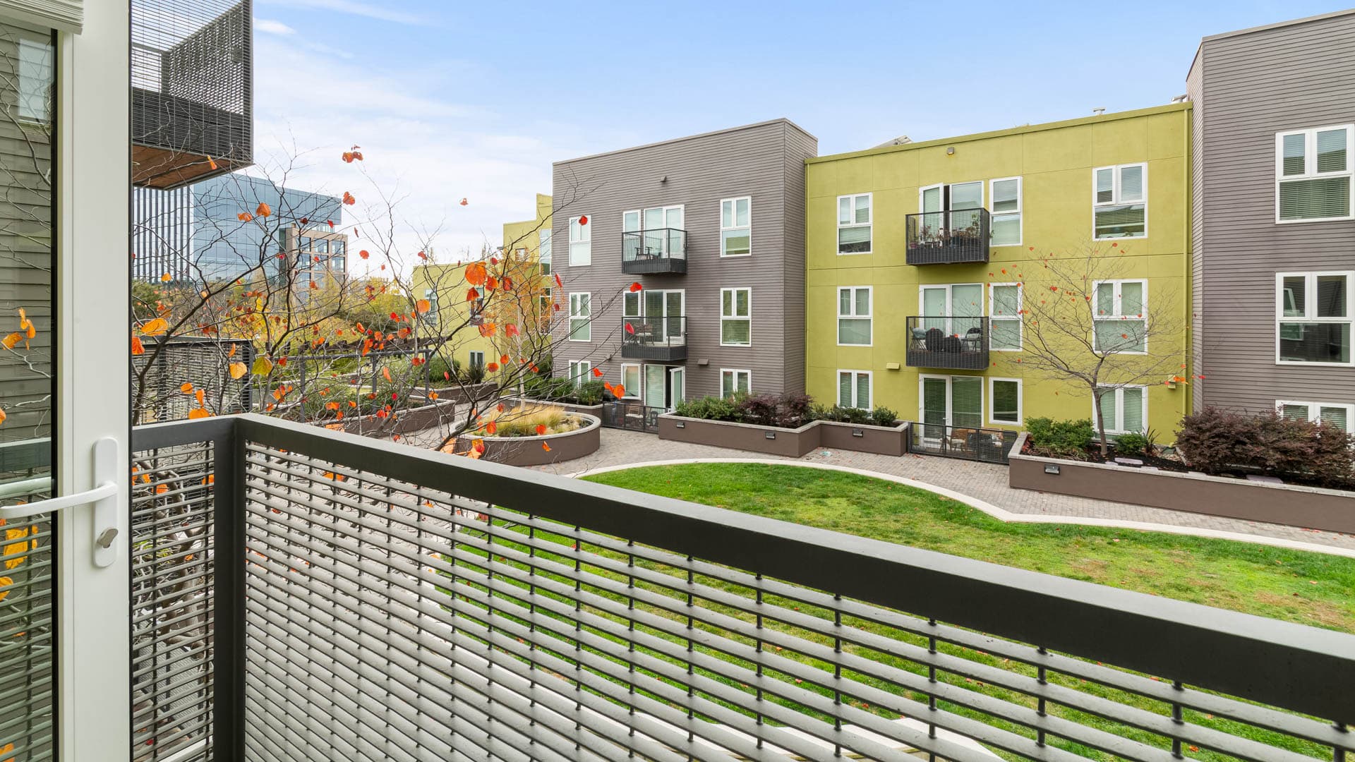 Parc on Powell Apartments 1 of 11
