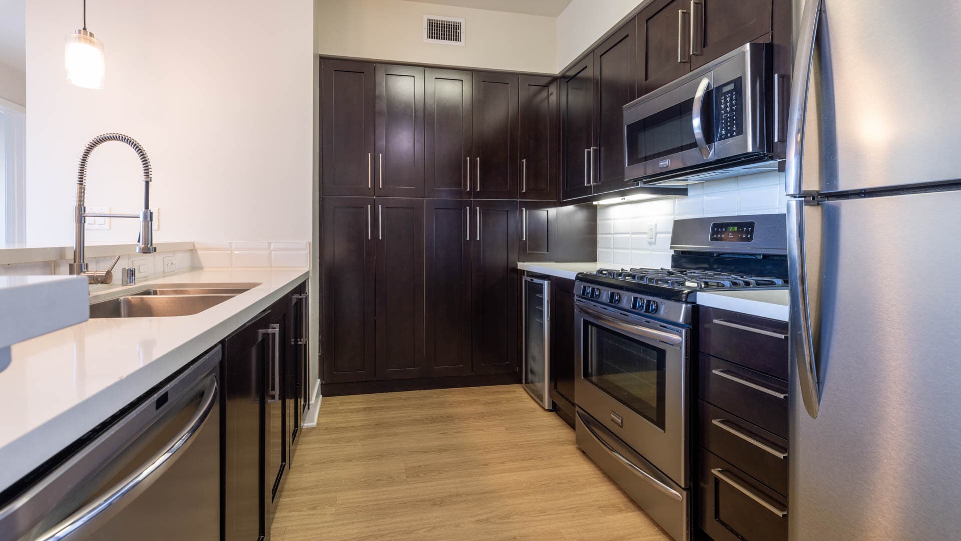 The Hesby Apartments 4 of 7