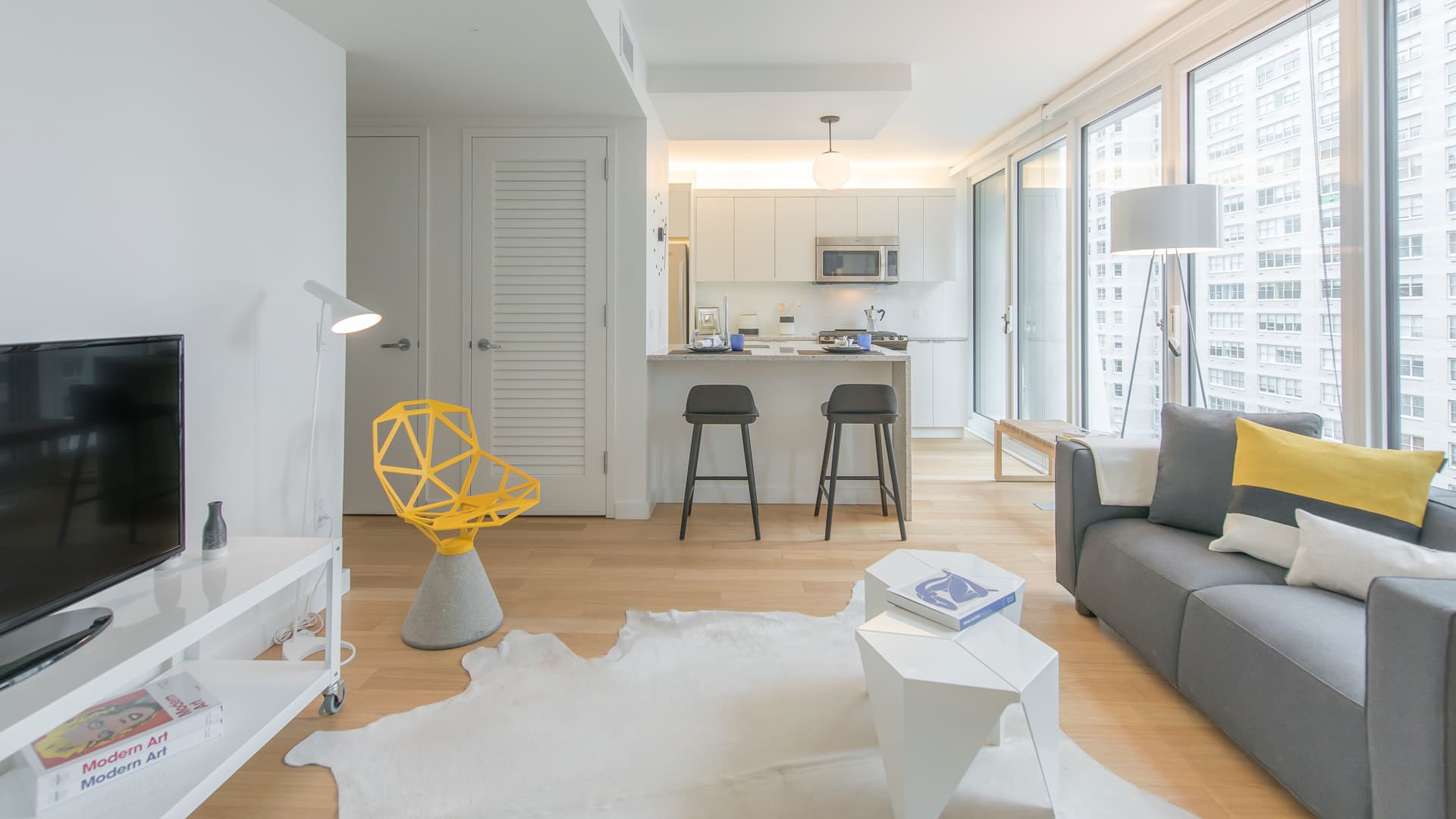 170 Amsterdam Apartments 6 of 9