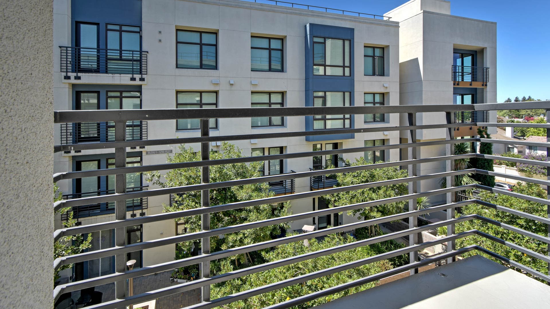 Vista 99 Apartments 1 of 8