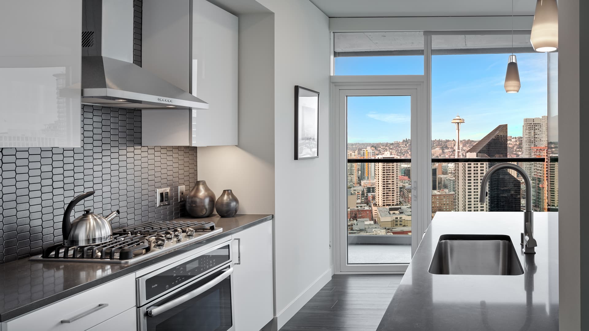 Helios Apartments 5 of 84