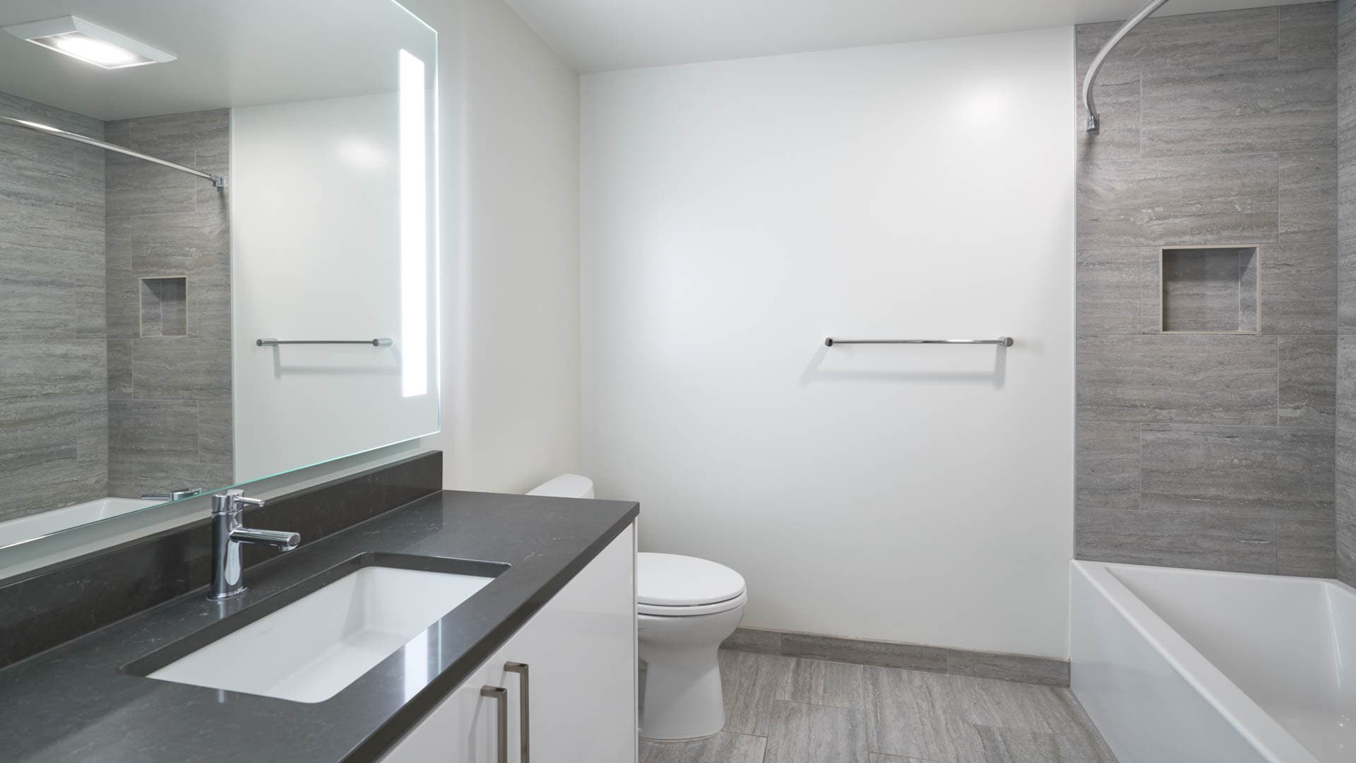 Helios Apartments 36 of 84