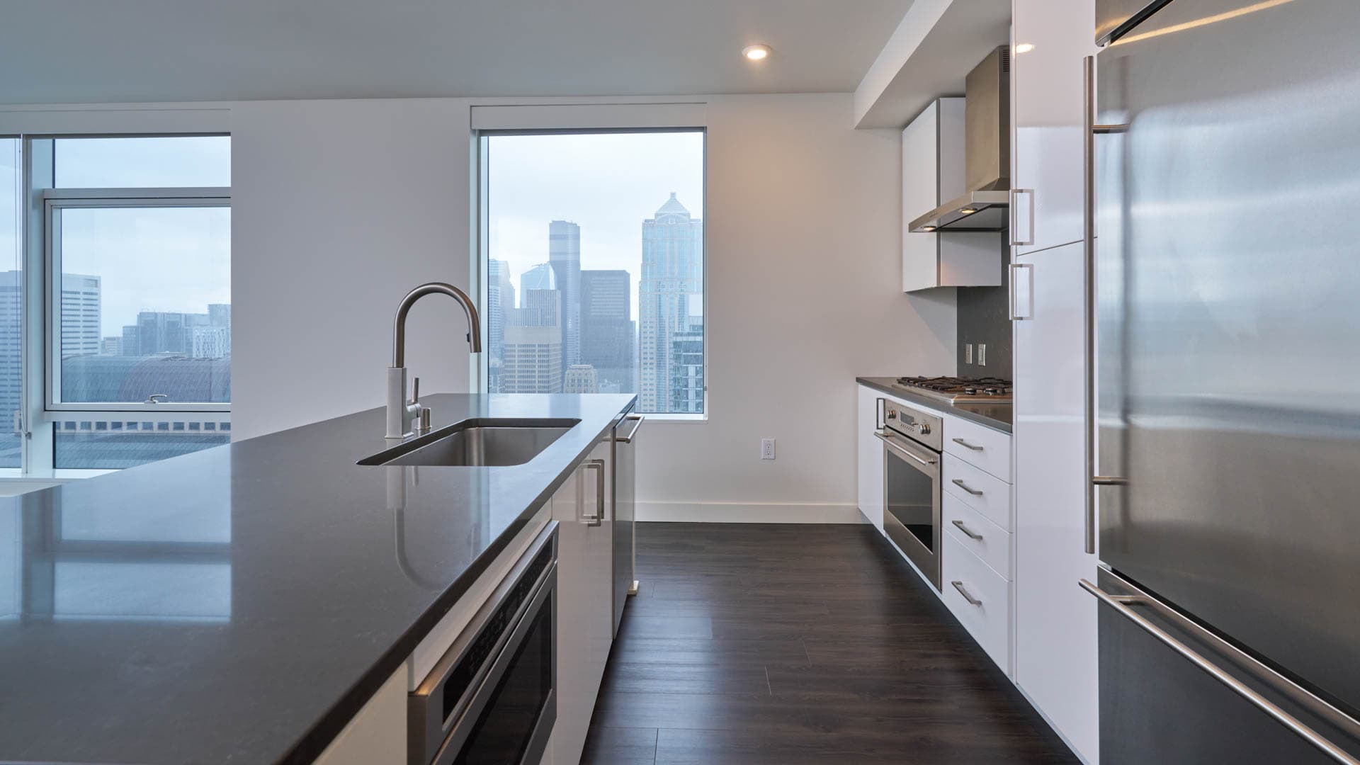 Helios Apartments 9 of 84