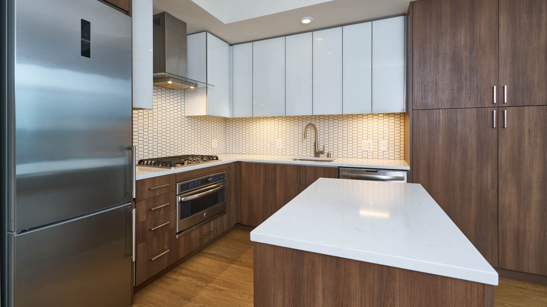 Helios Apartments 7 of 84