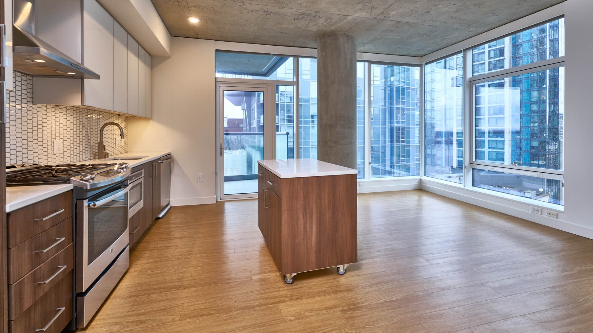 Helios Apartments 8 of 84
