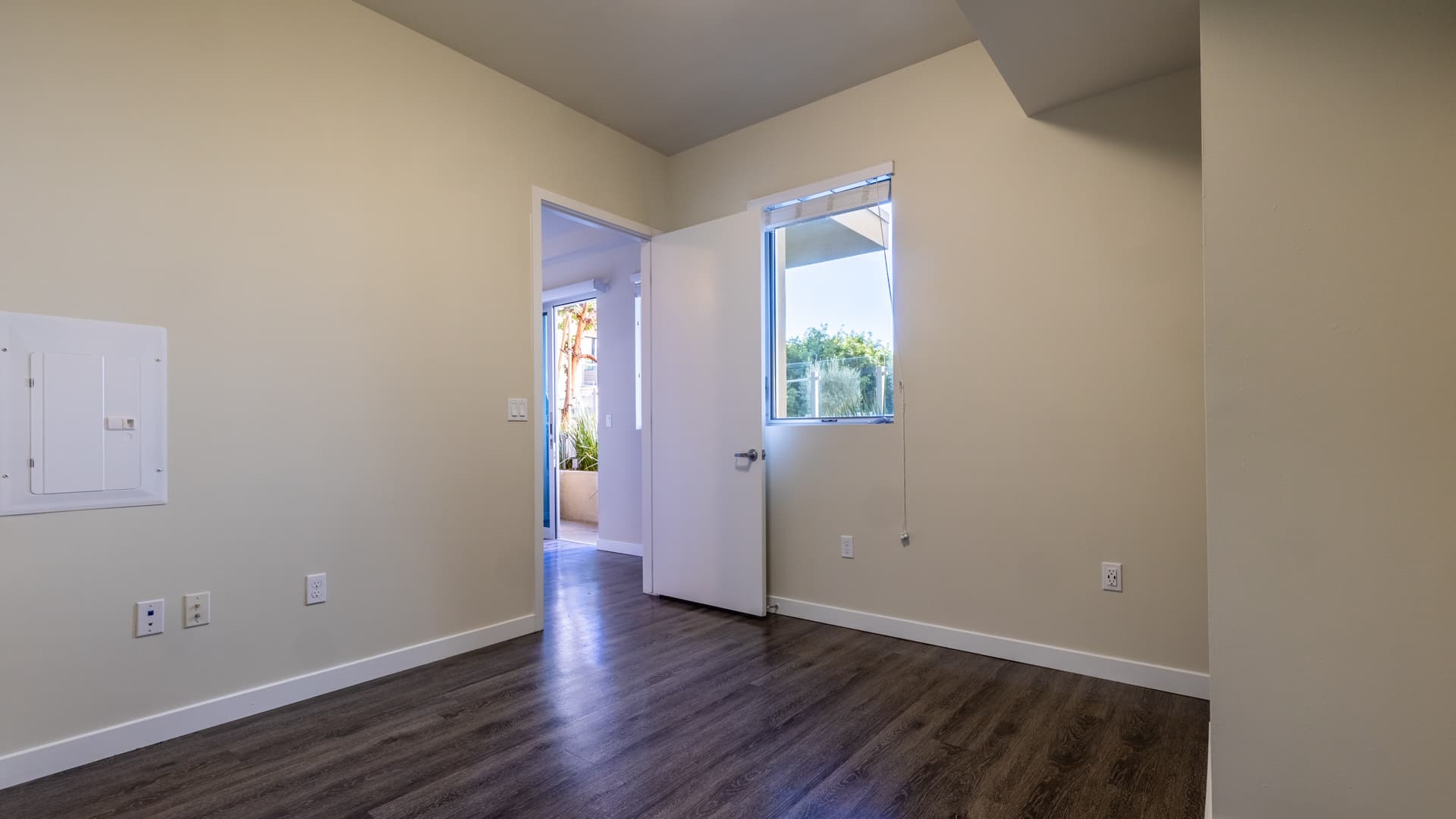 Radius Koreatown Apartments 1 of 5