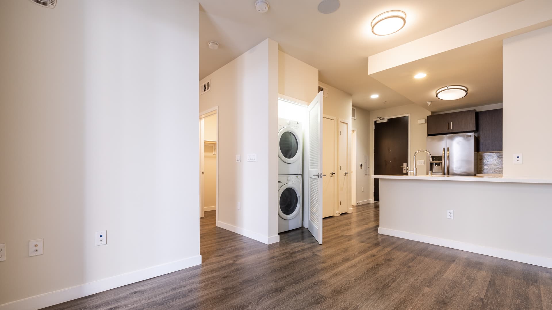 Radius Koreatown Apartments 3 of 6