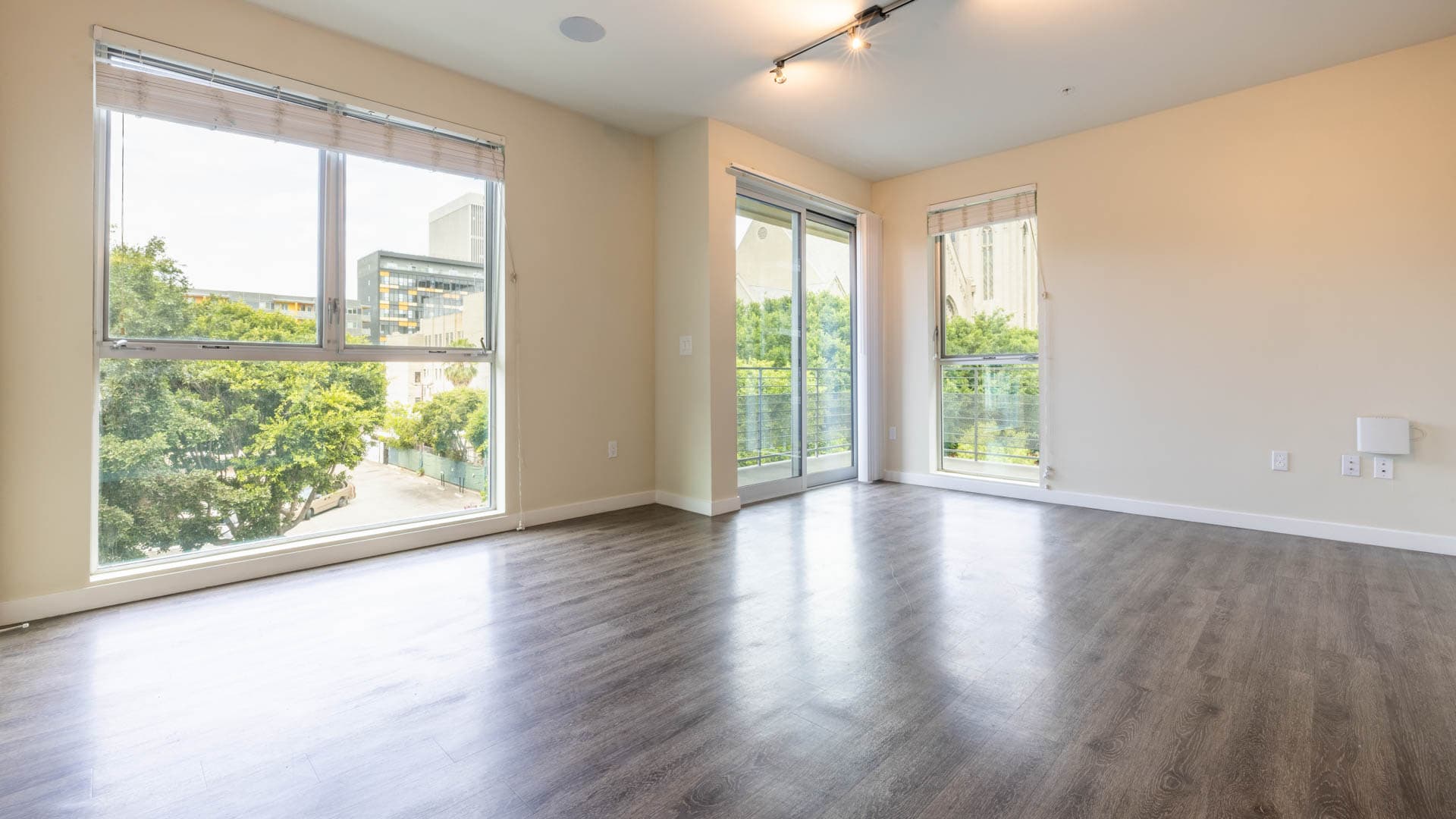 Radius Koreatown Apartments 8 of 13