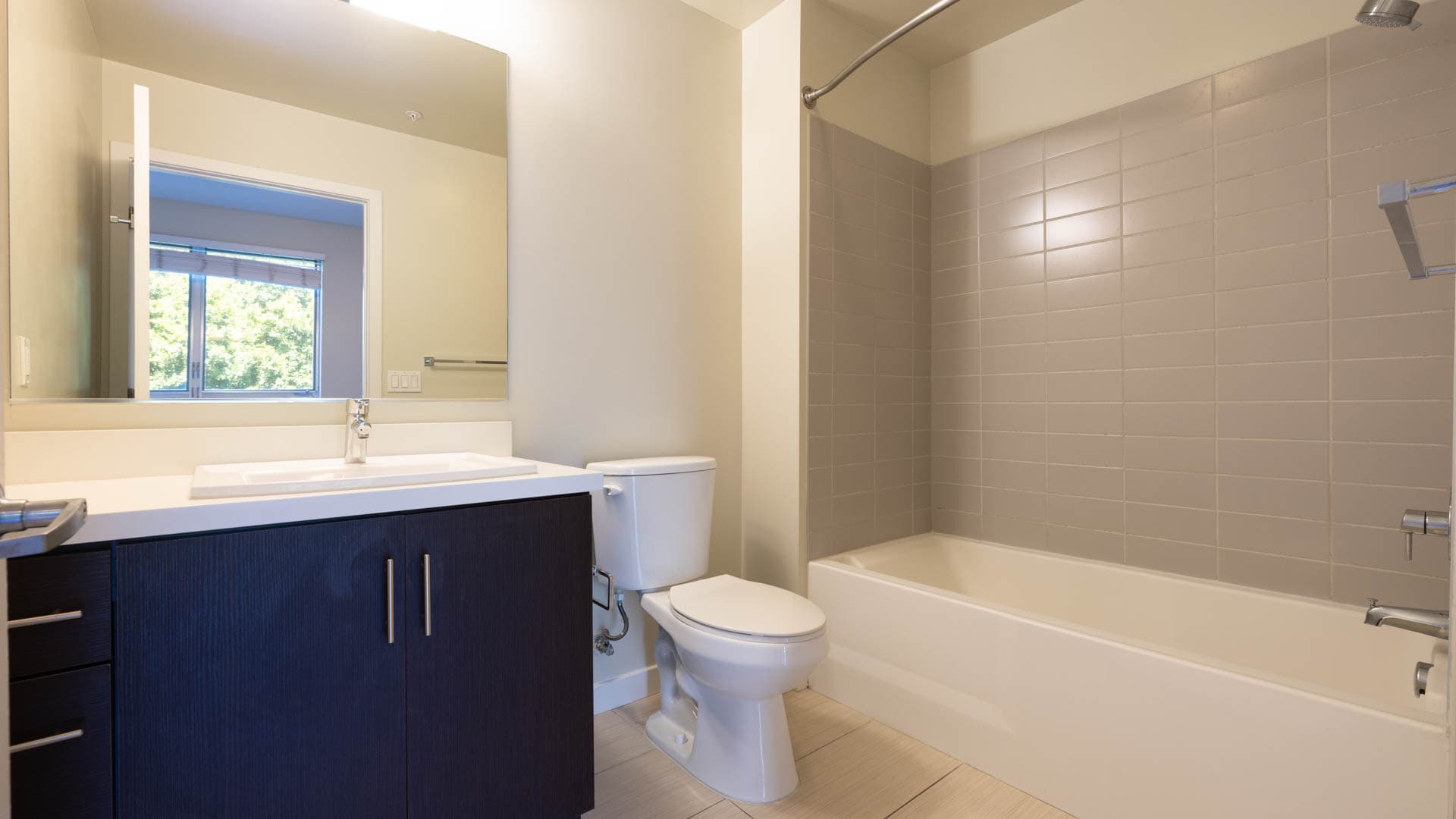 Radius Koreatown Apartments 6 of 12