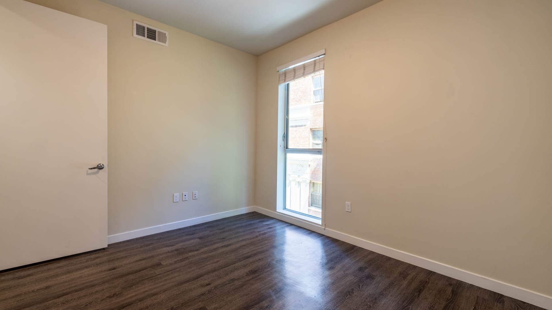 Radius Koreatown Apartments 7 of 12