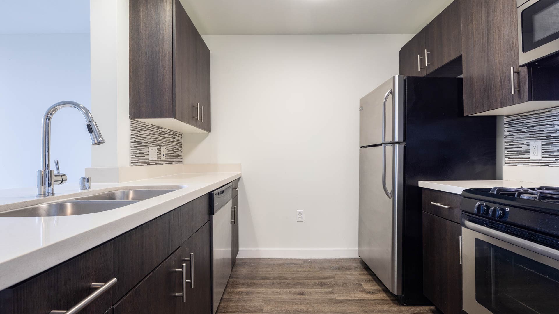 Radius Koreatown Apartments 4 of 9