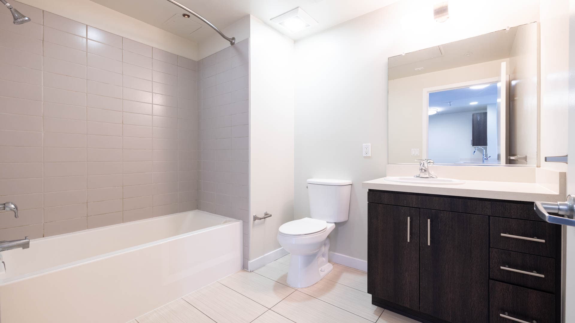 Radius Koreatown Apartments 2 of 9
