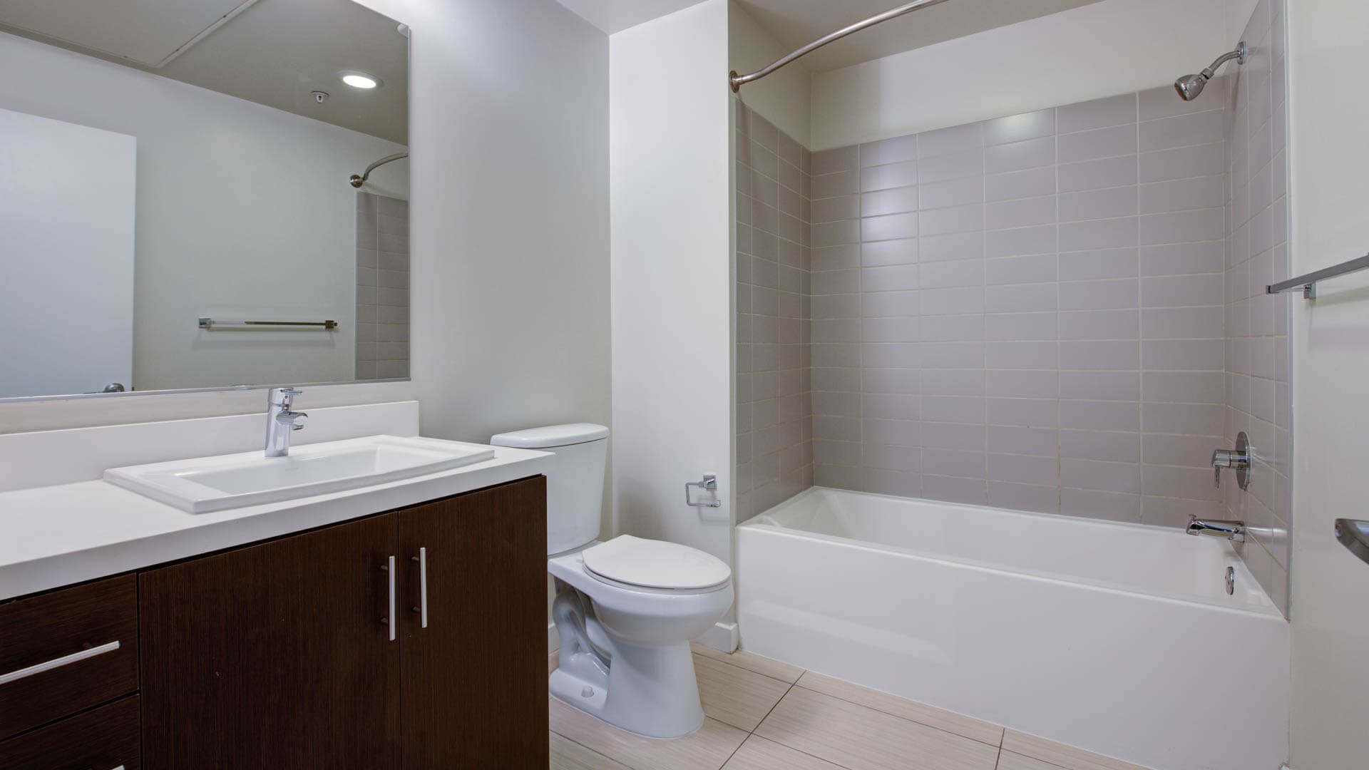 Radius Koreatown Apartments 2 of 4